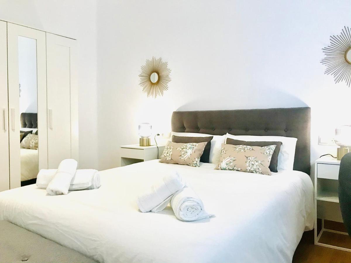 Gleaming & Well Located Apartment In Malaga Center Exteriér fotografie