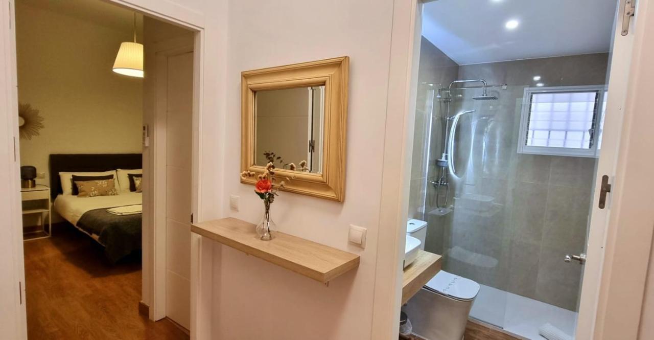 Gleaming & Well Located Apartment In Malaga Center Exteriér fotografie