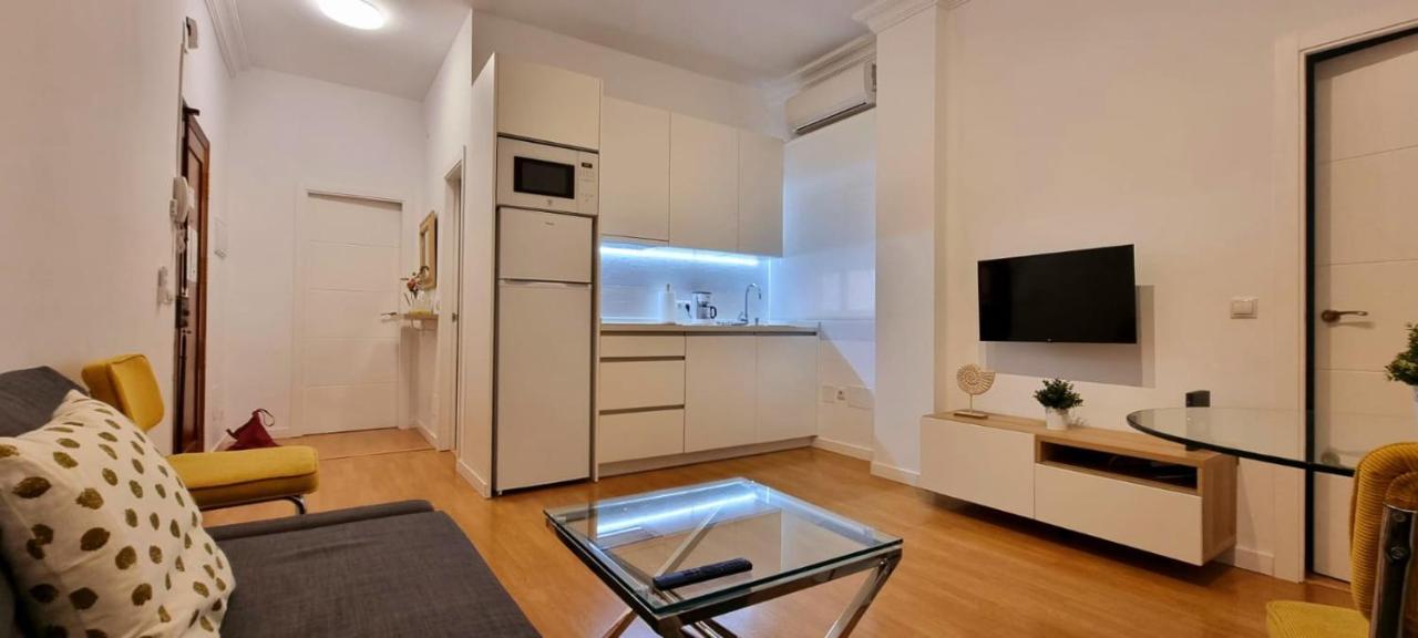 Gleaming & Well Located Apartment In Malaga Center Exteriér fotografie
